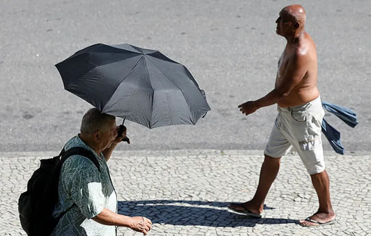 Sol, calor e chuva: veja o que esperar do tempo em Salvador e no interior até domingo