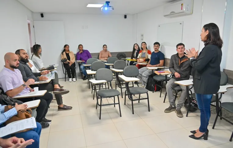 Vitória da Conquista empossa novos professores aprovados em concurso