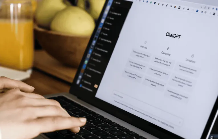 OpenAI lança ChatGPT para adolescentes com novas proteções