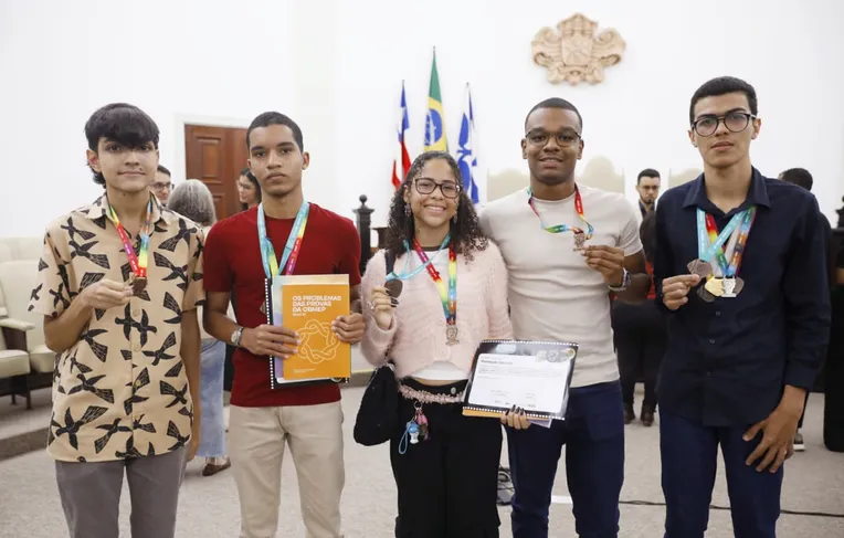Estudantes da rede estadual são premiados em Olimpíada de Matemática