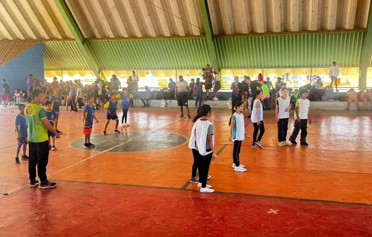 Jogos Estudantis avançam com etapa por polos em Vitória da Conquista