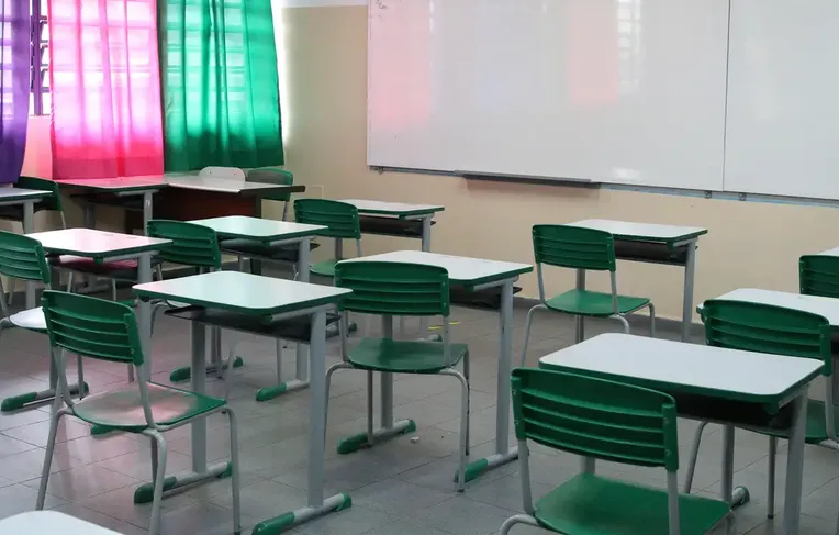 Professores da rede privada mantêm paralisação na Bahia; entenda