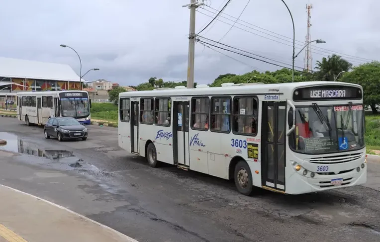 Tiroteio em bairro de Lauro de Freitas interrompe circulação de ônibus após as 18h