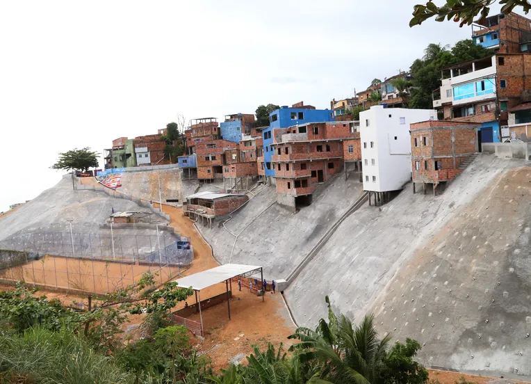 Do Barro Branco ao Novo PAC: tecnologia modifica encostas de Salvador