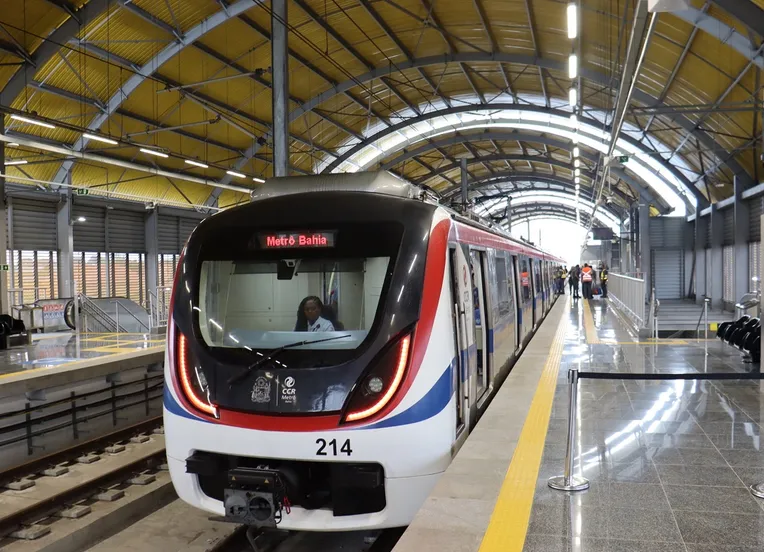 Saiba como se tornar condutor do Metrô ou do novo VLT em Salvador