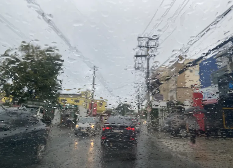 Chuva e tempo instável marcam início da semana em Salvador; veja previsão