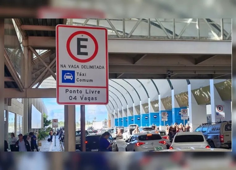 Concessionária do Aeroporto de Salvador entra em rota de colisão com taxistas