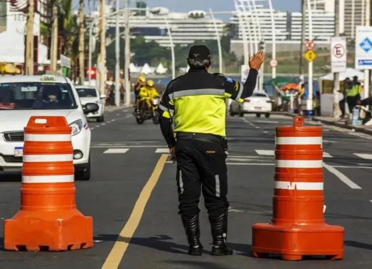 Eventos provocam bloqueios no trânsito de Salvador neste domingo (30/08)