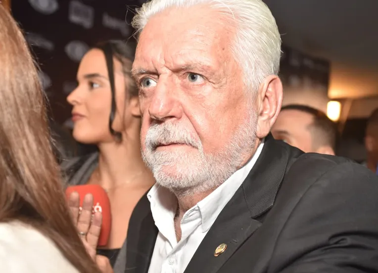 Wagner classifica chapa de oposição na Bahia como "anti-Lula" e questiona alianças