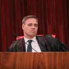 Mendonça vota para manter proibição de posts sobre Flávio e Nossa Senhora Aparecida