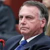 Santinhos com a imagem de Jair Bolsonaro são proibidos pelo TSE - Imagem
