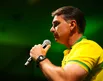 Flávio prega volta de Bolsonaro ao Planalto em novo ataque à Constituição