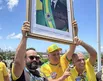 Vice de Flávio Bolsonaro participa de carreata na reta final da campanha em Salvador