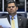 Alcolumbre sai em defesa de Moraes e cita R$ 130 milhões pedidos a Vorcaro imagem