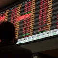 Após reeleição de Lula, bolsa aciona circuit breaker; entenda imagem