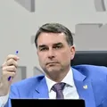 Caso de Nossa Senhora Aparecida: Flávio Bolsonaro recorre ao STF contra Dino imagem