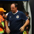 Com desfalque de última hora, Ceni aposta em joia da base contra Remo imagem