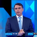 Debate da Globo: Flávio Bolsonaro pede desculpa após ofensa a Lula imagem