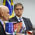 Delegados da PF pedem afastamento de Paulo Gonet do caso Master imagem