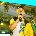 Flávio Bolsonaro exaltou golpe em livro e defendeu ditadura militar imagem