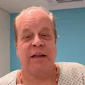 Ex-Globo encerra quimioterapia e celebra: "Coragem" imagem