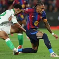 Ex-Vitória comete dois pênaltis em goleada sofrida contra o Barcelona imagem