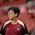 Gigante da Série A demite treinador após sete derrotas consecutivas imagem