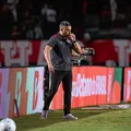 Jair afirma que não pedirá demissão e admite "pior momento" no Vitória imagem