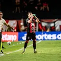 Jair Ventura diz que pilares do Vitória não tiveram reposições "à altura" imagem