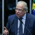 José Dirceu encerra tratamento contra linfoma e mantém candidatura imagem