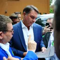 Justiça libera entrega de título de cidadão de Salvador a Flávio Bolsonaro imagem