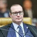 Morre pai do ministro do STF Cristiano Zanin, aos 90 anos imagem