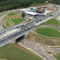 Motoristas terão que usar desvio na Estrada do Derba a partir desta quinta; veja mudanças imagem