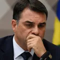 Mulheres convocam ato contra campanha de Flávio Bolsonaro neste sábado (26) imagem