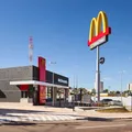 McDonald’s abre nova loja ao lado da Fonte Nova e gera 75 empregos; veja imagem