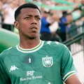Novo reforço chega em Salvador e manda recado para torcida do Vitória imagem
