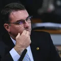STF nega buscas da PF em endereços ligados a Flávio Bolsonaro imagem