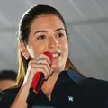 Roberta Roma é hospitalizada após sentir dor no peito na Bahia imagem