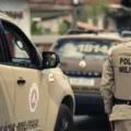 Mulher é achada morta com mãos e pés amarrados em tonel em Salvador imagem