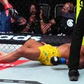 AVC ou infarto? Estrela brasileira do UFC sofre mal súbito em luta imagem