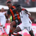 Vitória sai atrás, reage, mas apenas empata em casa com o Athletico imagem