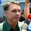 Flávio Bolsonaro teria entrado a pé na Argentina, diz imprensa local