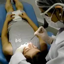 Auxiliares de médicos e dentistas podem ter piso de R$ 3.624