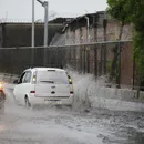 Jogar água em pedestres durante chuva gera multa de R$ 130