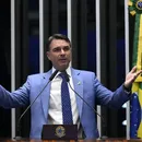 Flávio Bolsonaro faz pressão sobre Cármen Lúcia por voto contra Moraes
