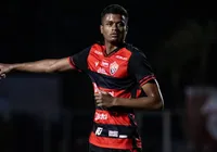 Atacante revelado pelo Vitória entra na mira de clube gigante da Itália