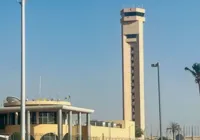 Ataque deixa 12 mortos e suspende voos em aeroporto internacional