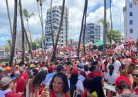Ato em apoio a Lula reúne multidão na Barra nesta segunda-feira