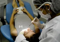 Auxiliares de médicos e dentistas podem ter piso de R$ 3.624