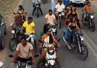 Carreata de aliados de Flávio Bolsonaro na Bahia chama atenção por infrações de trânsito